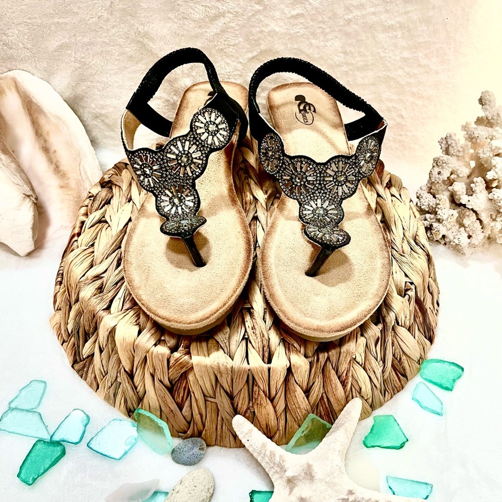 NWOT E & G Jasmine Wedge Sandal